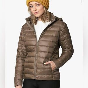 Women's Ultra Light Weight Packable Down Jacket with Removable Hoodie